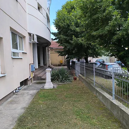 Rea Apartment *